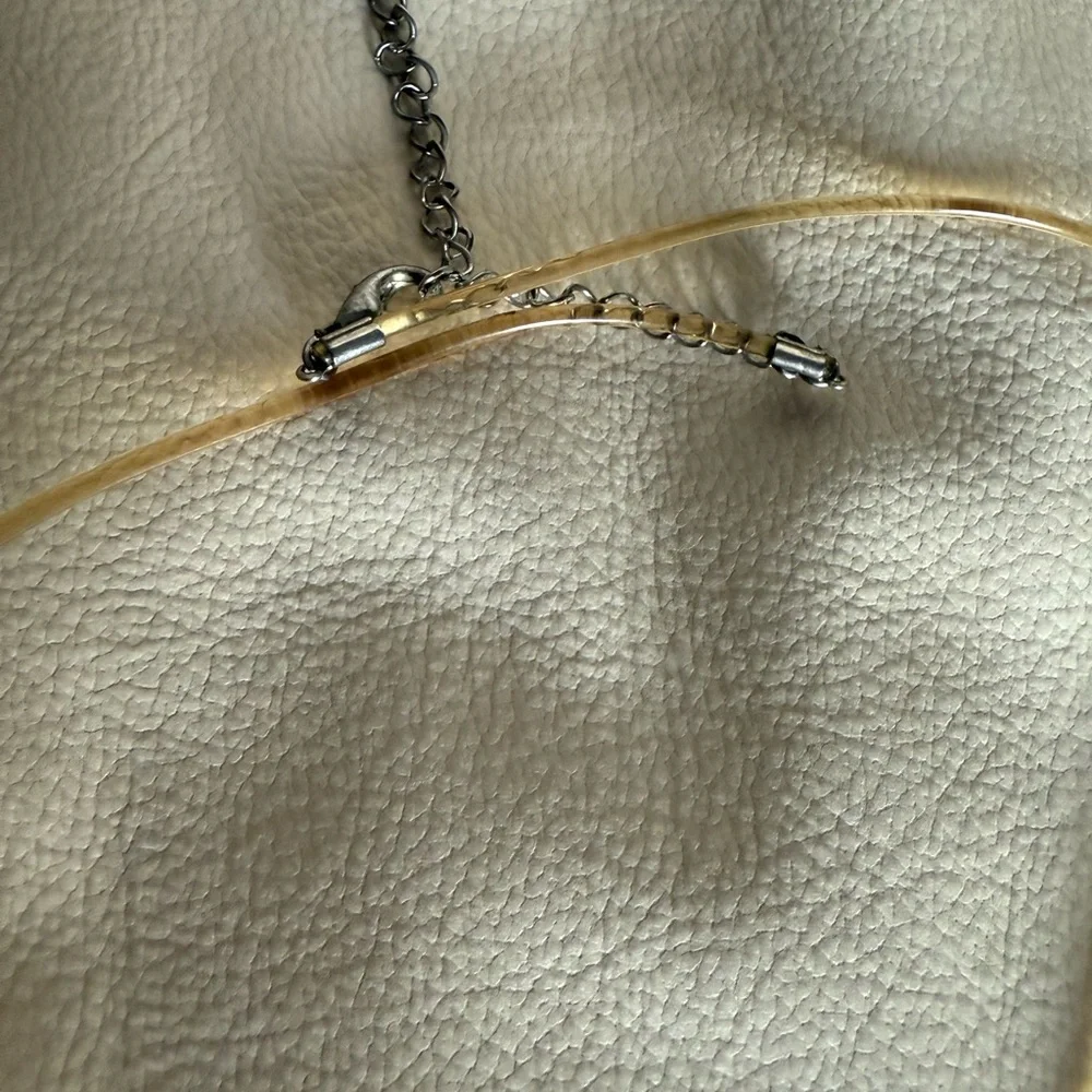 Elegant Silver Pendant Necklace